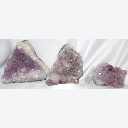 Image of amethyst clusters, light quality