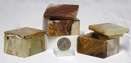 Pakistani onyx ring box, square