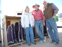 Quartzsite Show 09 - Setting Up